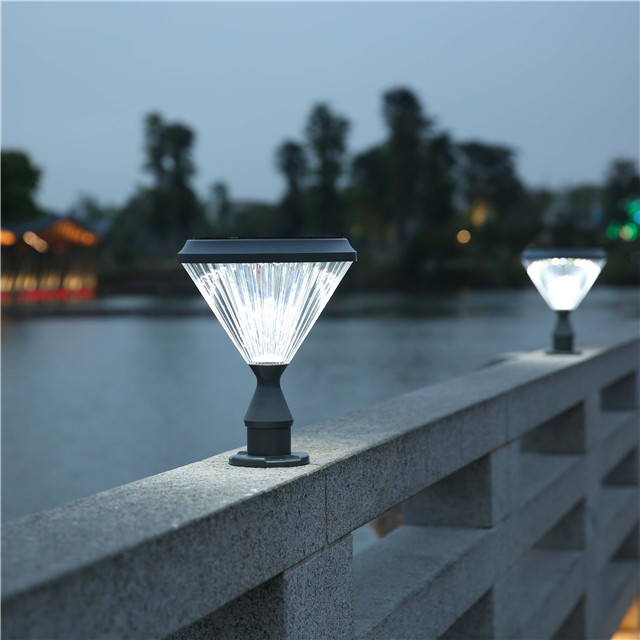 High Quality Powerful Waterproof Solar Pillar Light